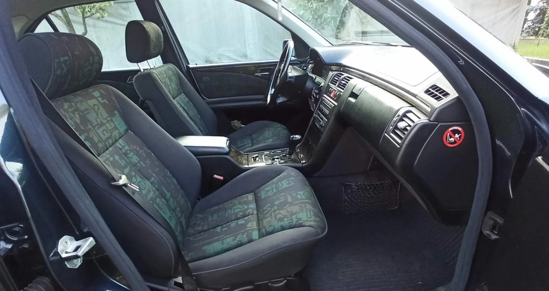 Mercedes-Benz Klasa E cena 29990 przebieg: 256352, rok produkcji 1998 z Jastrzębie-Zdrój małe 277